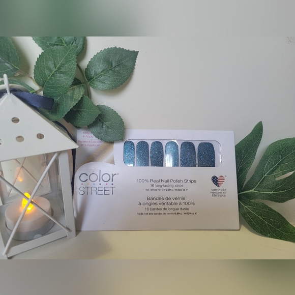 Color Street Nail Polish Strips in Dallas Darling - Picture 3 of 4